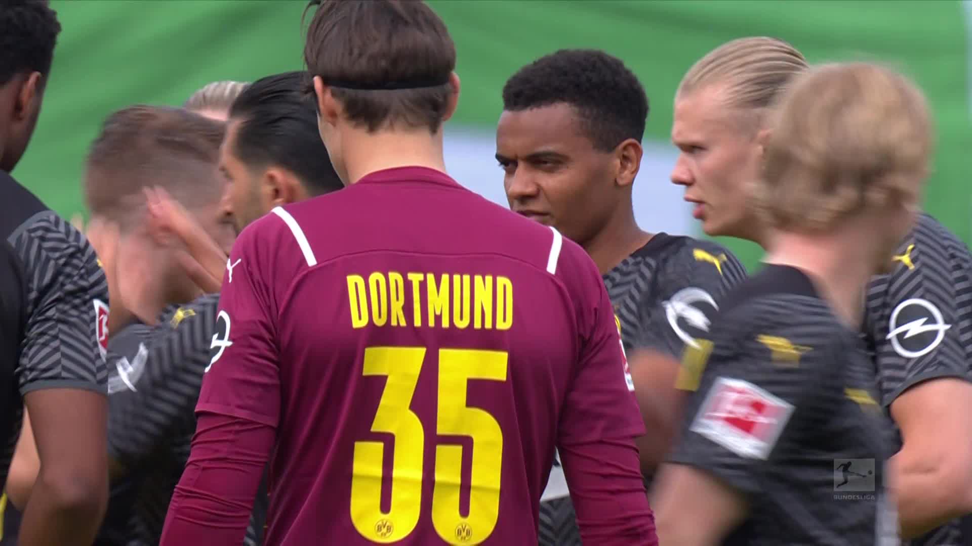 自2018-19赛季以来，巴萨首次取得西甲开局四连胜